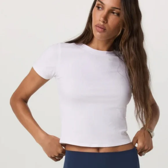 Vuori Pose Fitted Tee White M - Picture 2 of 14
